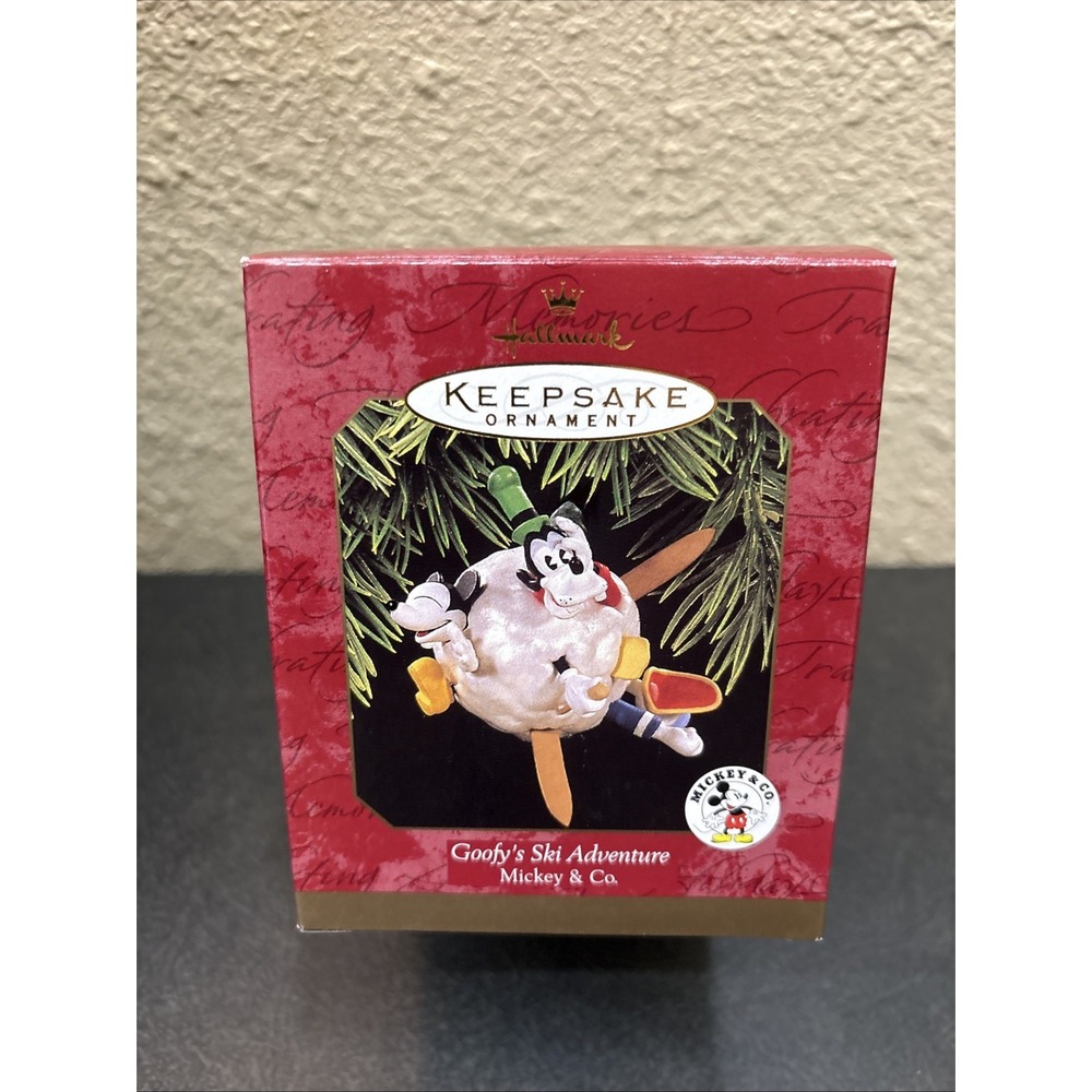 Hallmark Keepsake Ornament~Goofy's Ski‎ Adventure~Mickey & Co.~1997